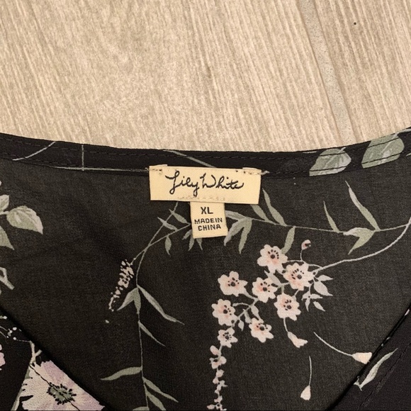 Lily White black floral top - Picture 3 of 7